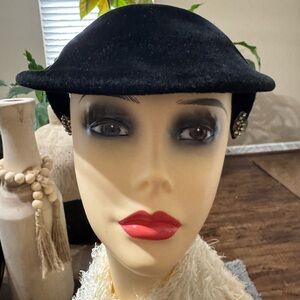 EUC VINTAGE Elegant Black Women's Hat w/rhinestones on side